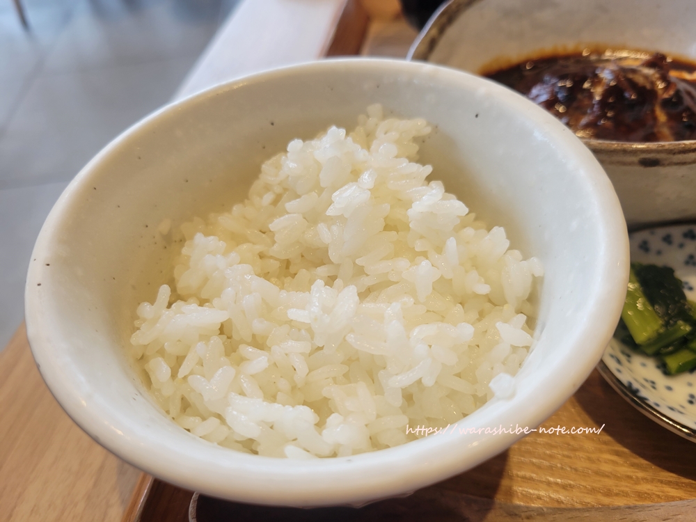 ご飯もツヤツヤで甘くて美味しい